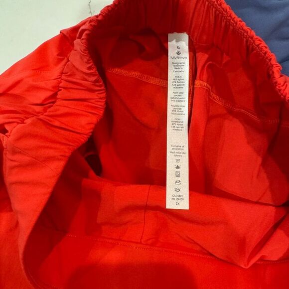 Lululemon Your True Trouser High Rise Crop, Carnation Red, Sz 6, EUC - Picture 10 of 10